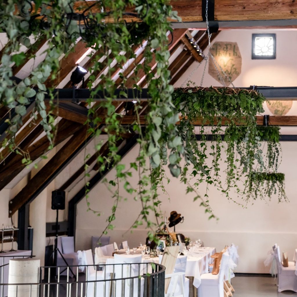 zur MIETE Kränze zum aufhängen für Blumen oder Lichteffekte - Jennys